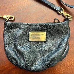 Marc By Marc Jacobs Classic Q Percy Cross Body Bag black texture‎ leather gold